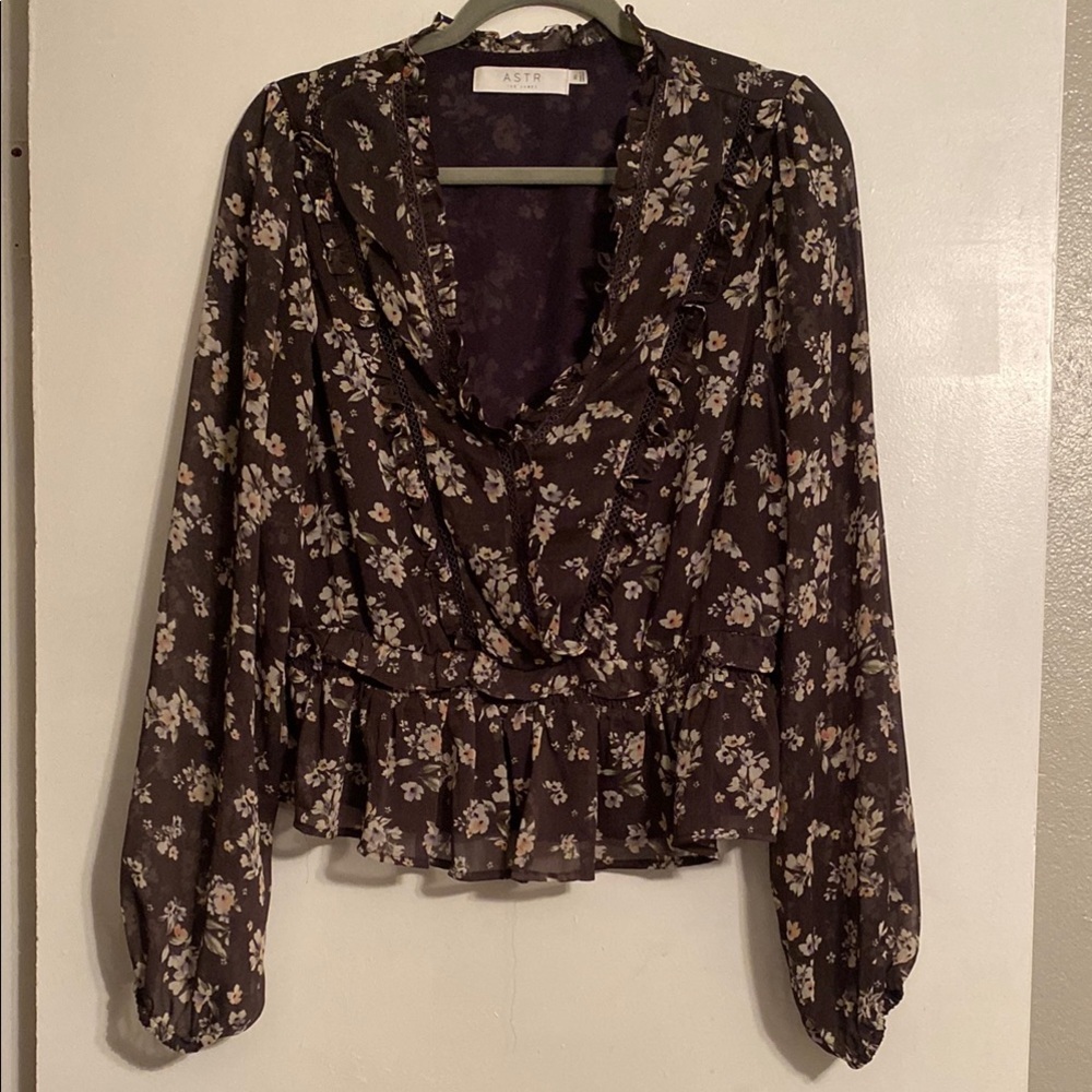 Astr Gray Cream Wrap Peplum Blouse